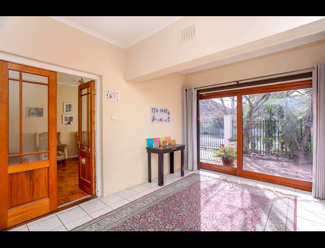 4 BEDROOM HOUSE FOR SALE IN BOSTON